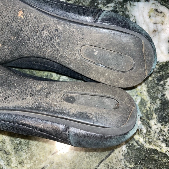 Gucci box. Also comes with ballet slippers - Picture 6 of 8